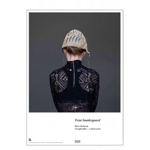 Sndergaard, Kopfbedeckung