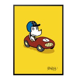 Hunden Ib in einem Rennwagen